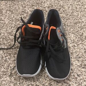 Boys sneakers with Tag